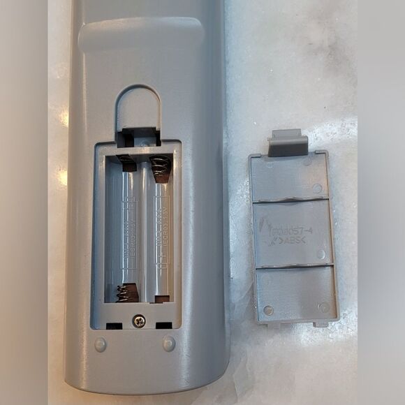 Genuine Toshiba CT 90302 Remote Control TV DVD VCR Tested Works - Picture 3 of 3